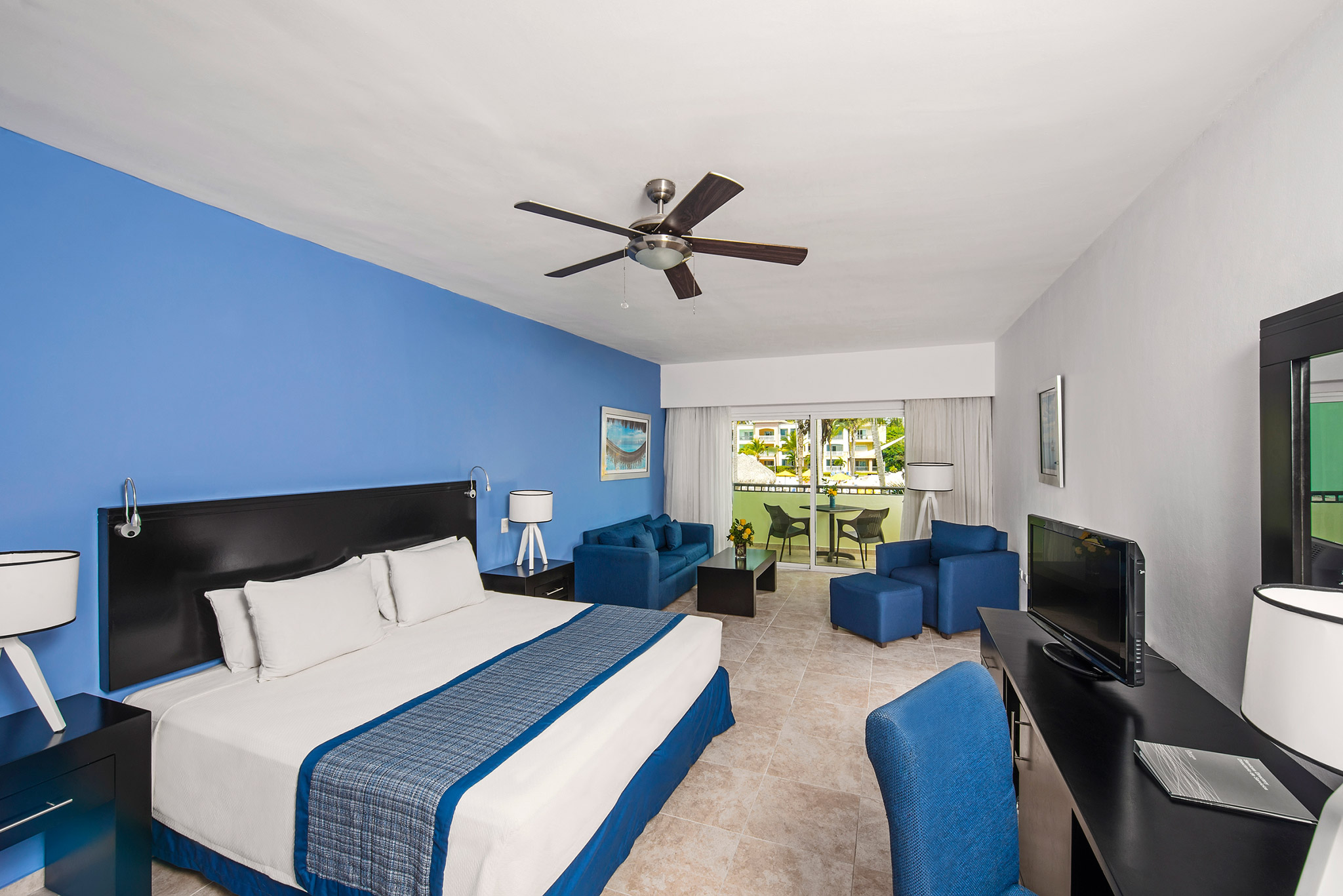 Blue ocean place. Ocean Blue Sand 5 Junior Suite. Ocean Blue & Sand 5 *****, Доминикана, Пунта Кана Junior Suite. Ocean Blue & Sand Beach Resort - all inclusive 5*. Ocean by h10 Blue Sand.