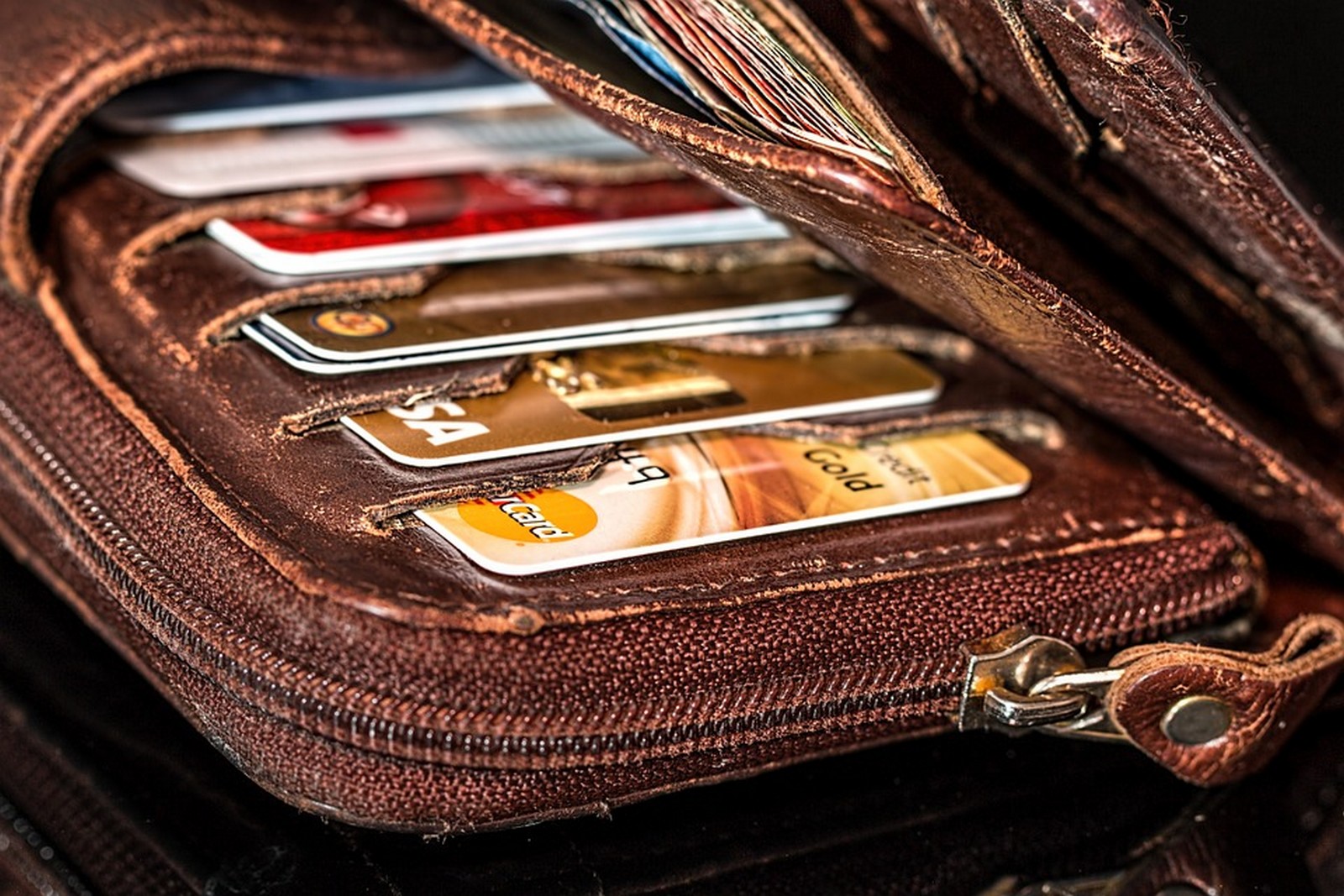 What's the Best Premium Credit Card? Side-by-Side Comparison of 6 Cards