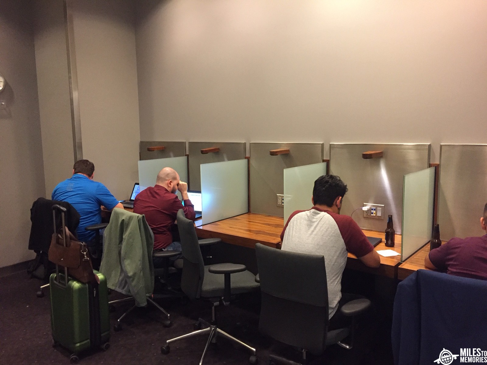 DTW Lufthansa Business Lounge Review Detroit Metro North Terminal