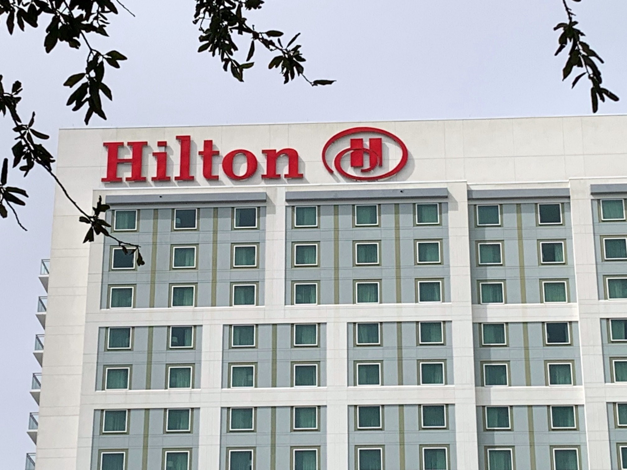 Why Does Hilton Even Trouble with Government Lounges? | Digital Noch