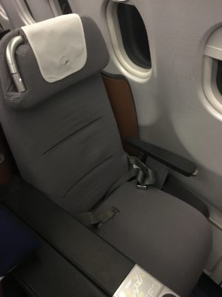 Lufthansa business class seat
