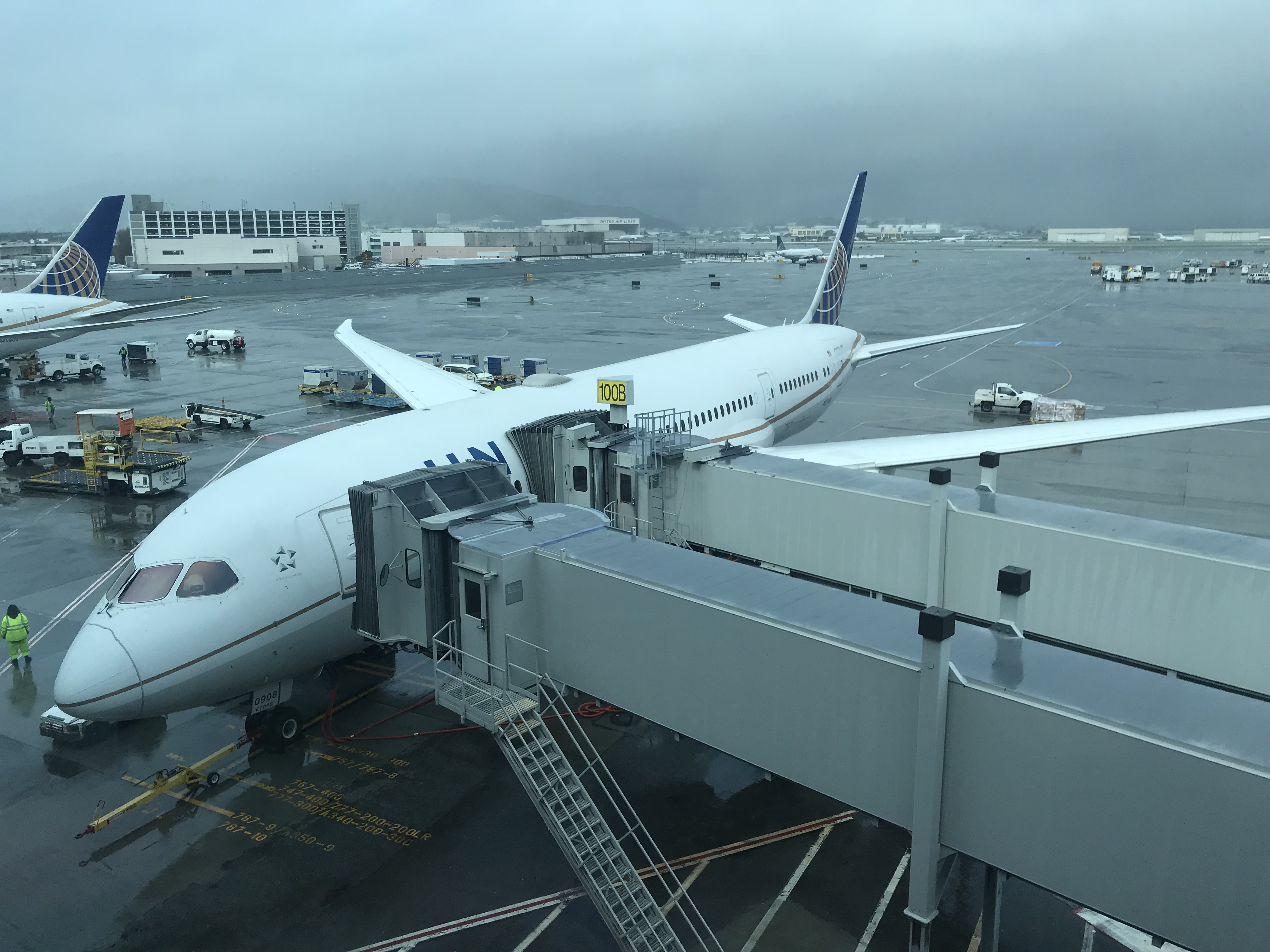 United Polaris Business Class Review During COVID-19 – GRU to EWR