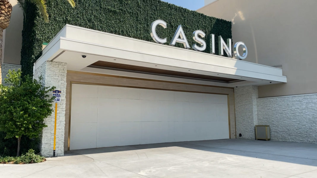 are las vegas casinos closing