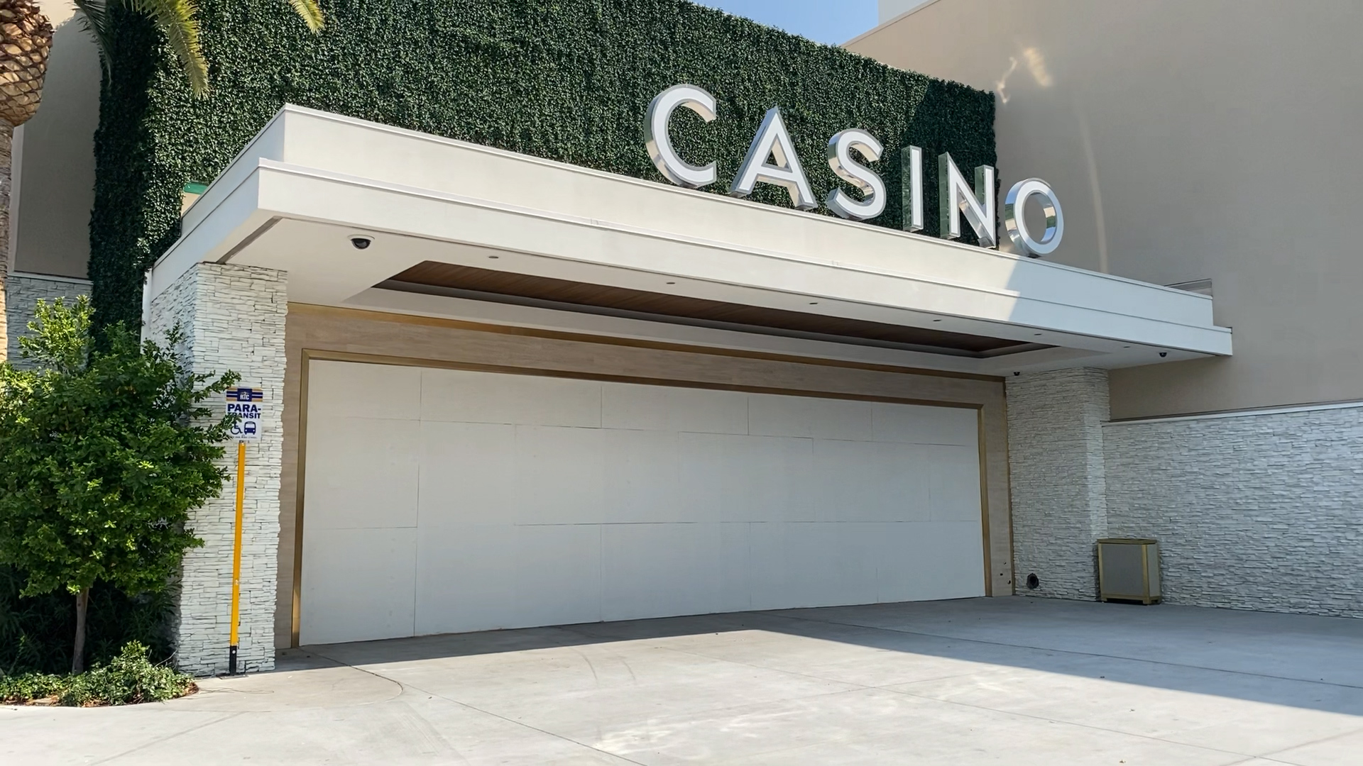 Closed Vegas Casinos Tour