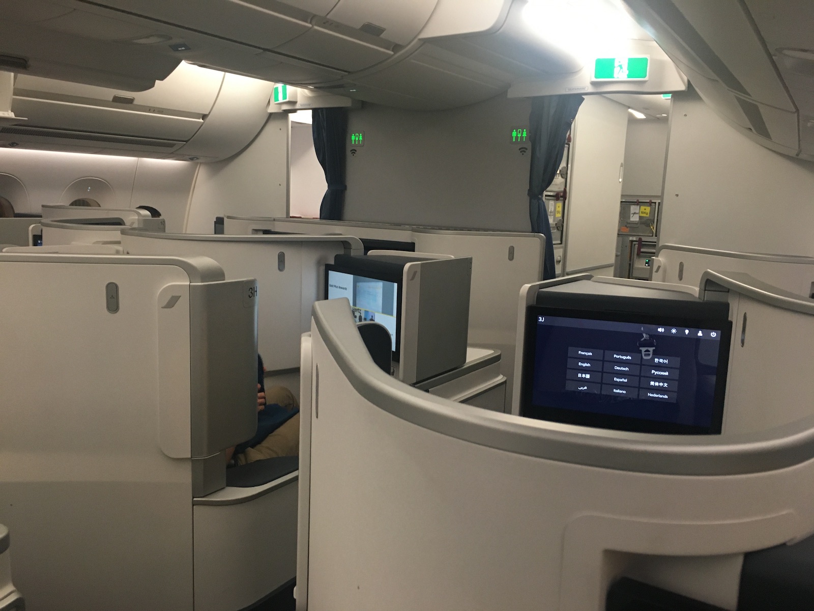 Air France A350 business class cabin layout