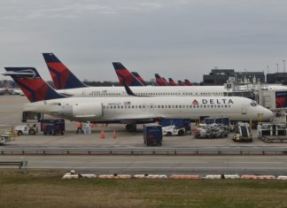 Delta Testing Program to Offer Free Checked Bags, Reduce Carry-Ons
