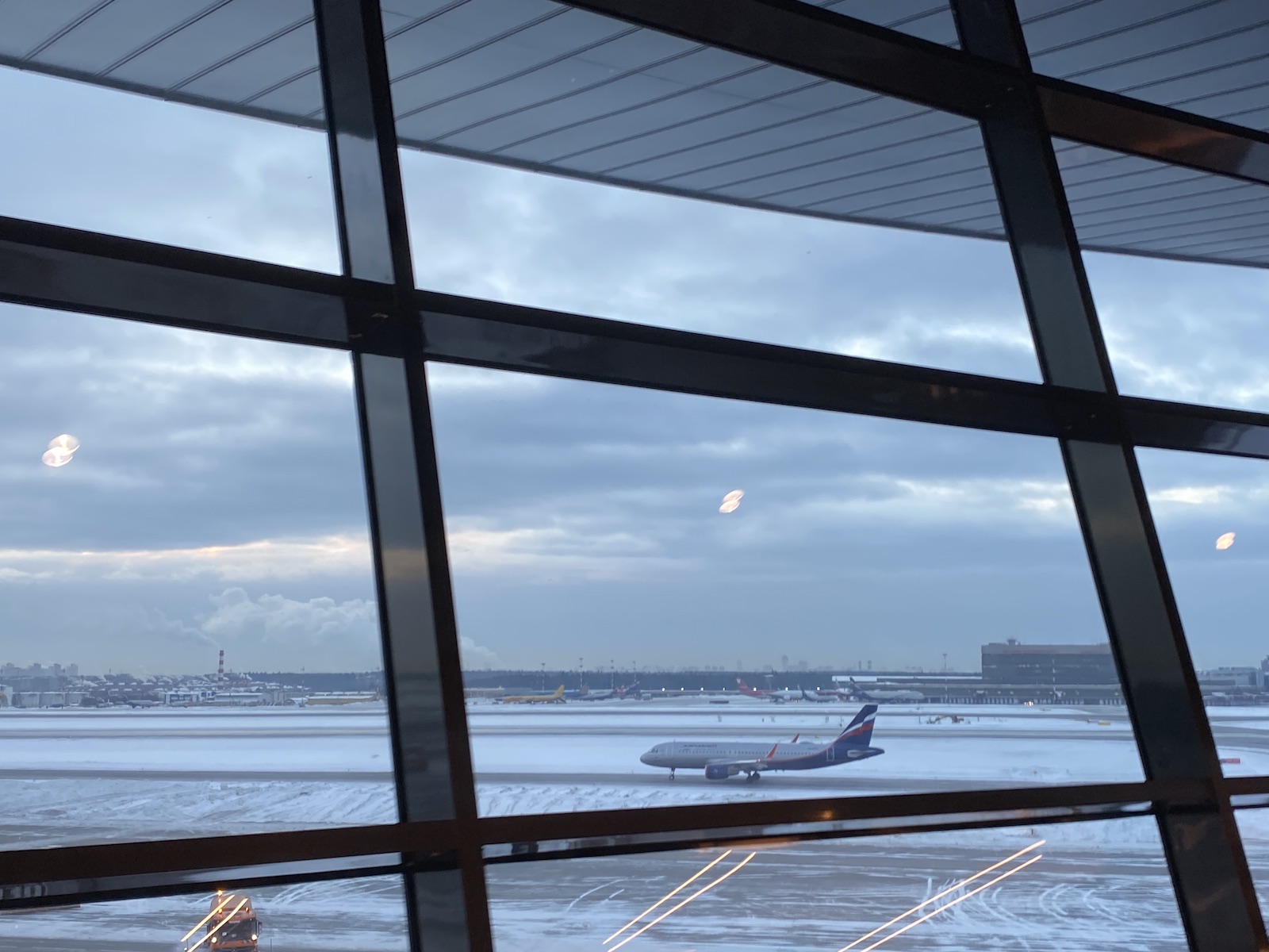 Planespotting in Moscow, image of snowy runway and planes