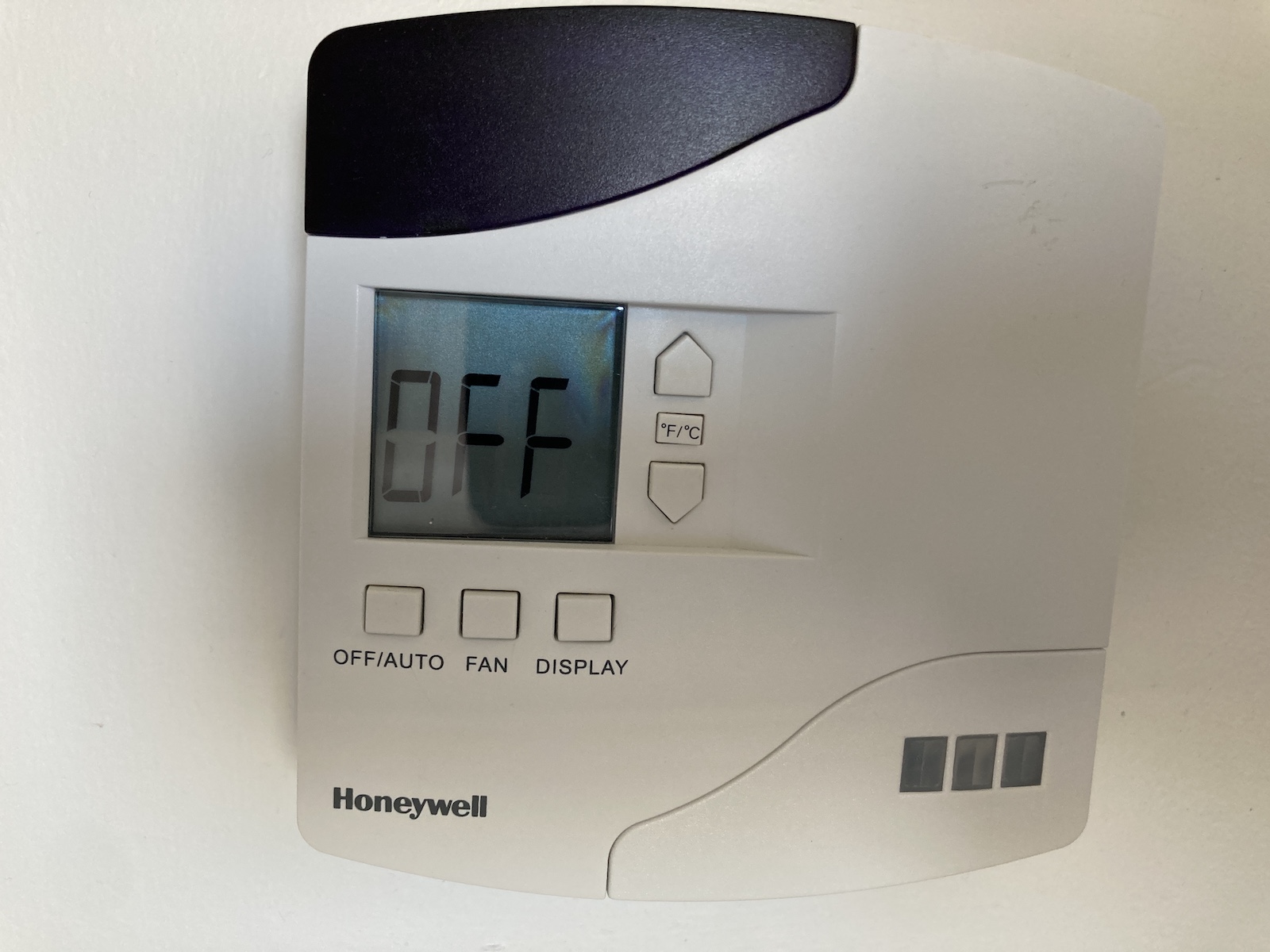 Image of thermostat on the wall