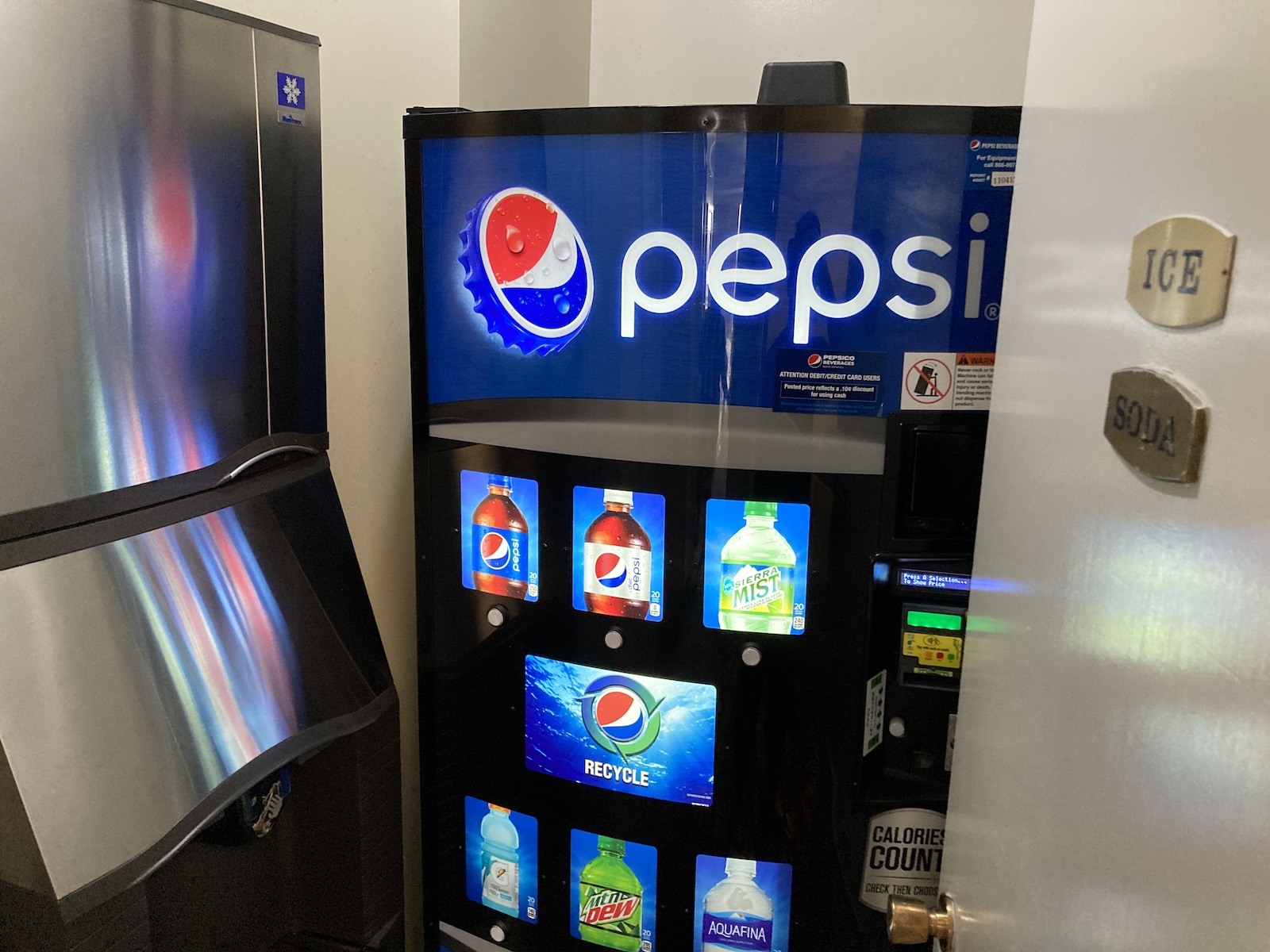 Image of ice machine and soda vending machine