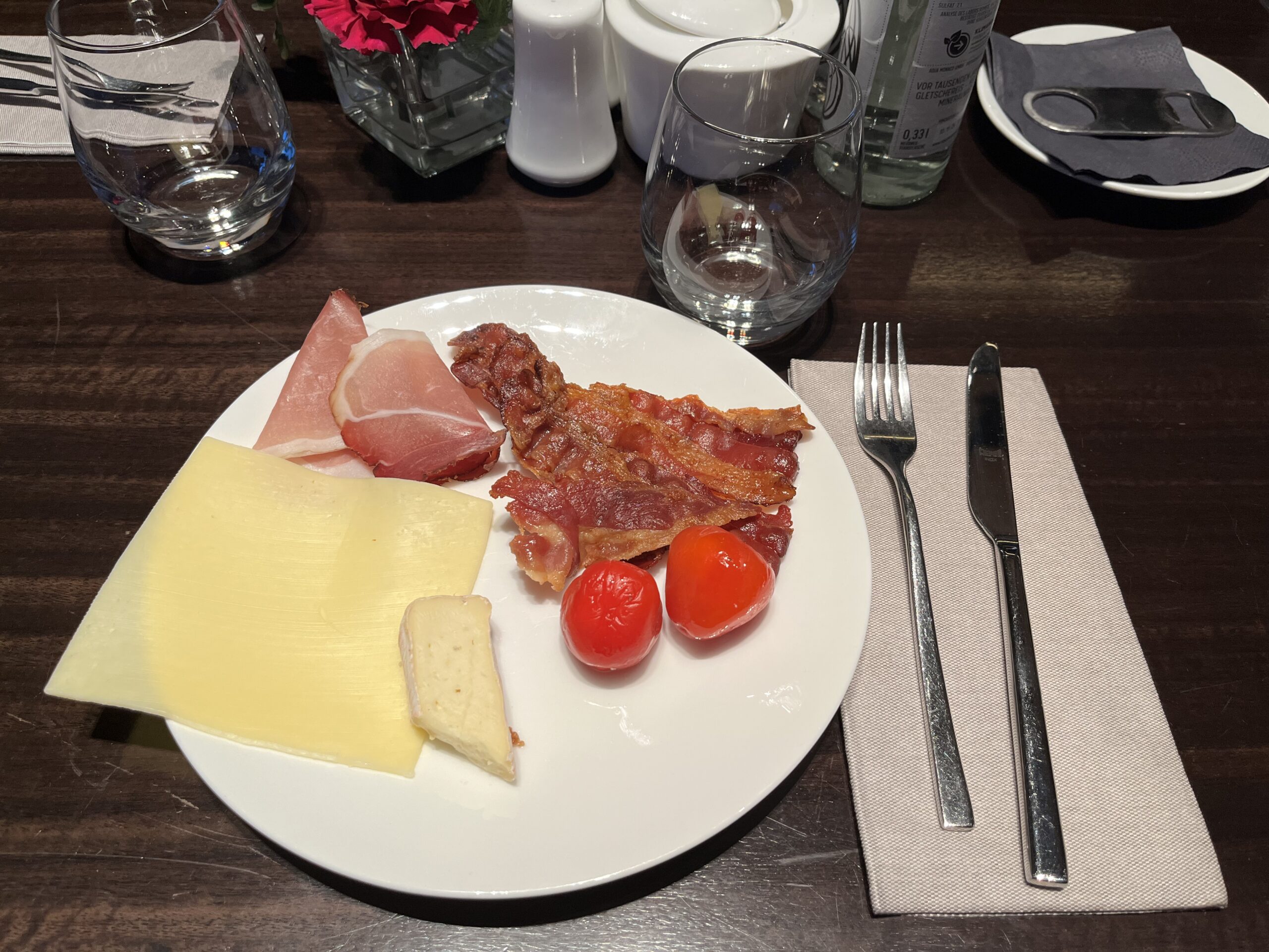 Roomers Baden-Baden Breakfast