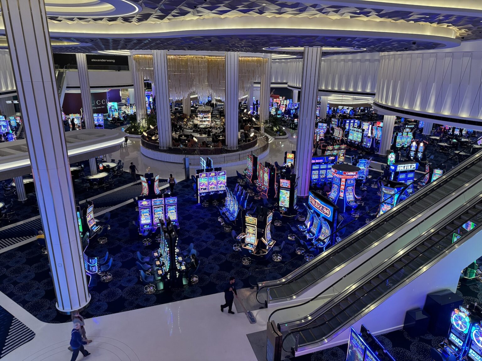 (Dead) New Status Match Opportunity at Fontainebleau Las Vegas Get