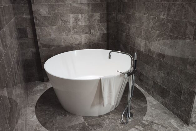 a bathtub in a bathroom