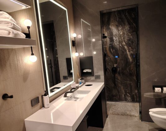 Philadelphia Airport Lounge