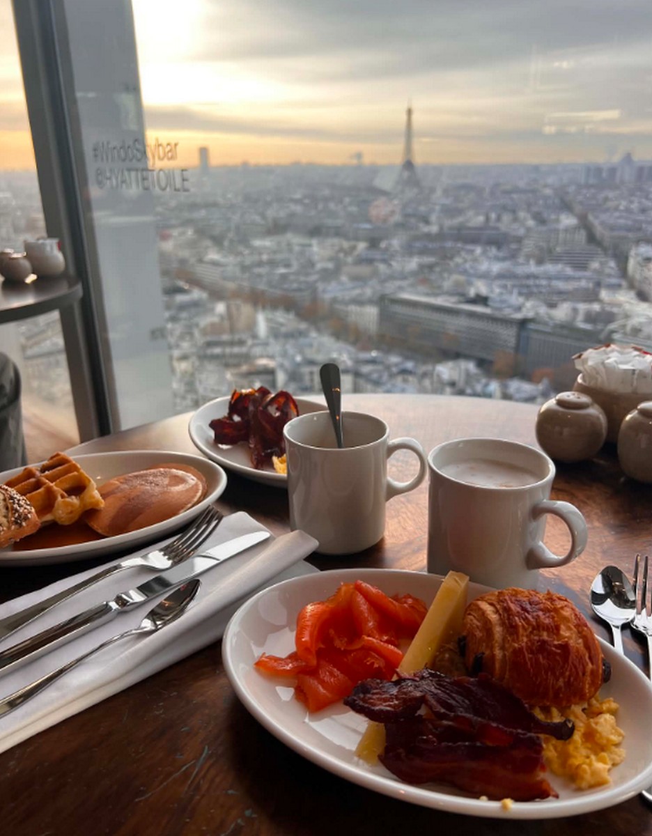 Using Multiple Hyatt Club Access Awards