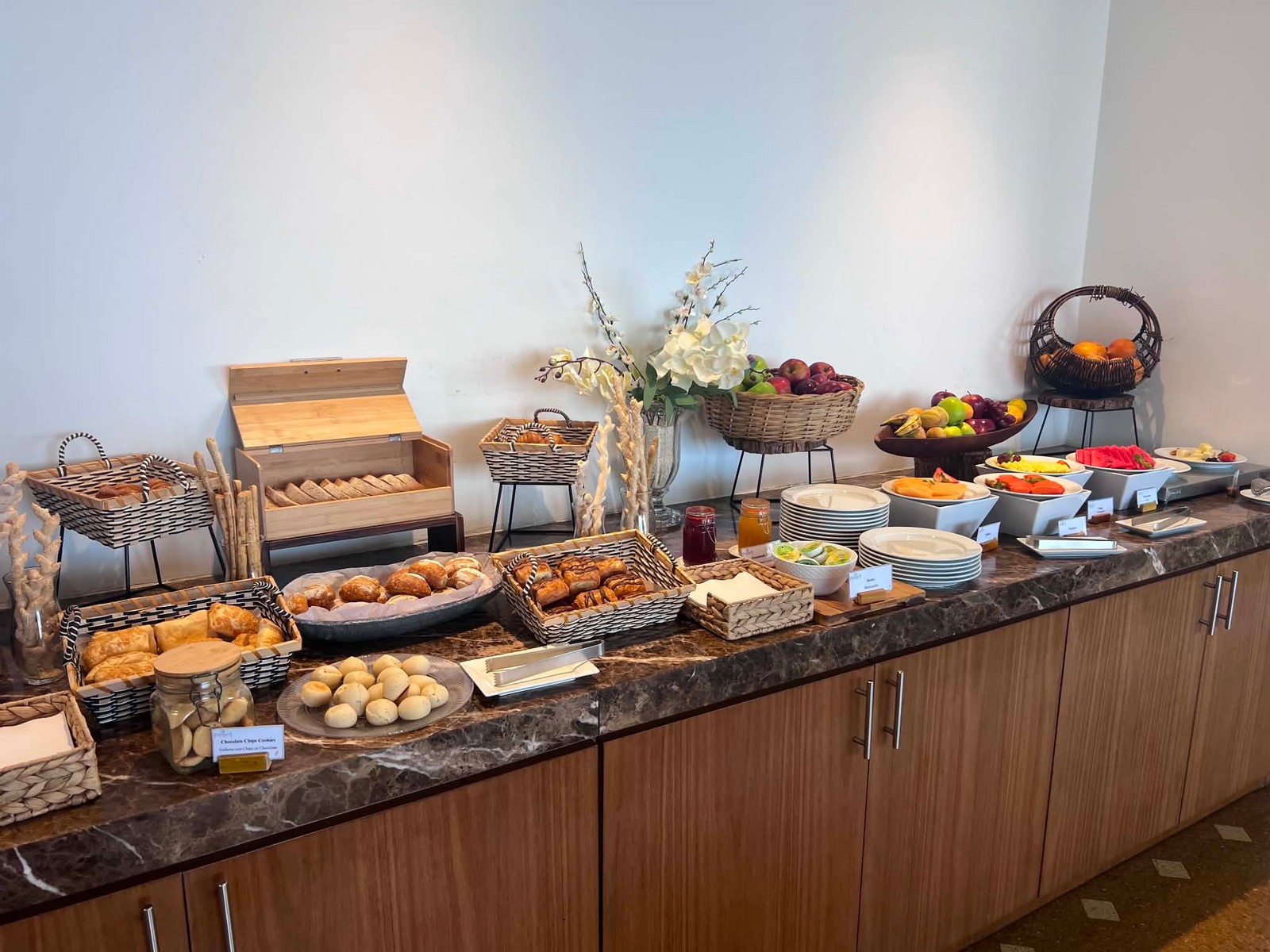 Does Lounge Access Matter At All Inclusive Resorts?
